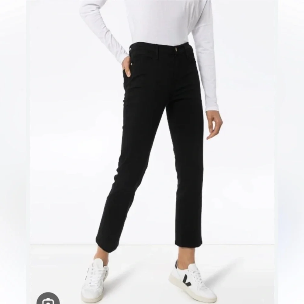 Frame Jeans Le High Straight in Kerry Black